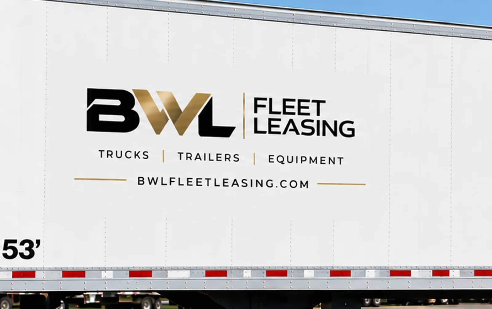 BWL Fleet Leasing branding on the side of a dry van trailer